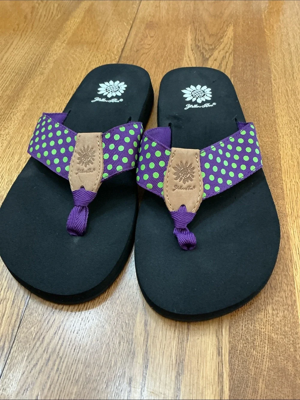 Woman’s Yellow Box flip flops purple with green polka dots. Size 8.5. New! Never - Picture 2 of 6